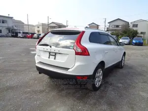Volvo XC60 2011 Pearl