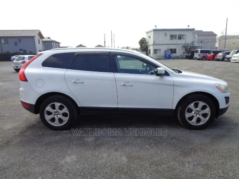 Volvo XC60 2011 Pearl