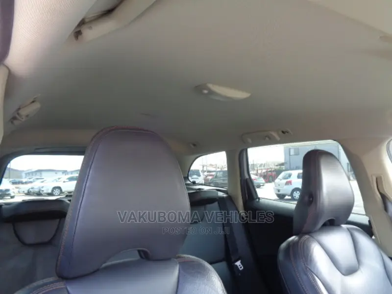 Volvo XC60 2011 Pearl