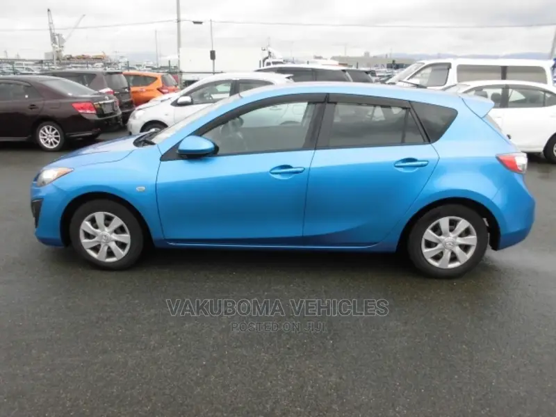 Mazda Axela 2011 Blue