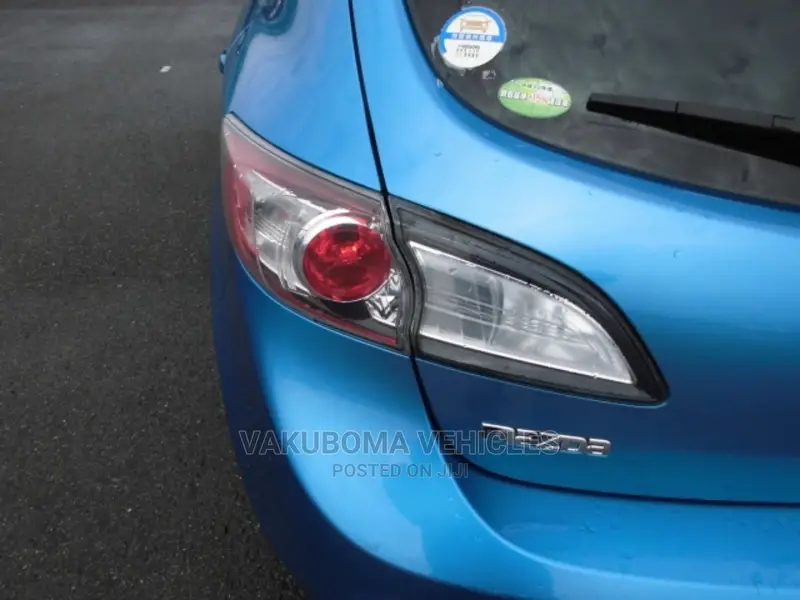 Mazda Axela 2011 Blue