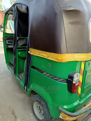 TVS Apache 160 4V 2021 Green