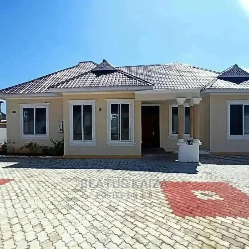 4bdrm Bungalow in Kigamboni Mjimwema for sale