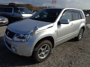 Photo - Suzuki Escudo 2005 Silver