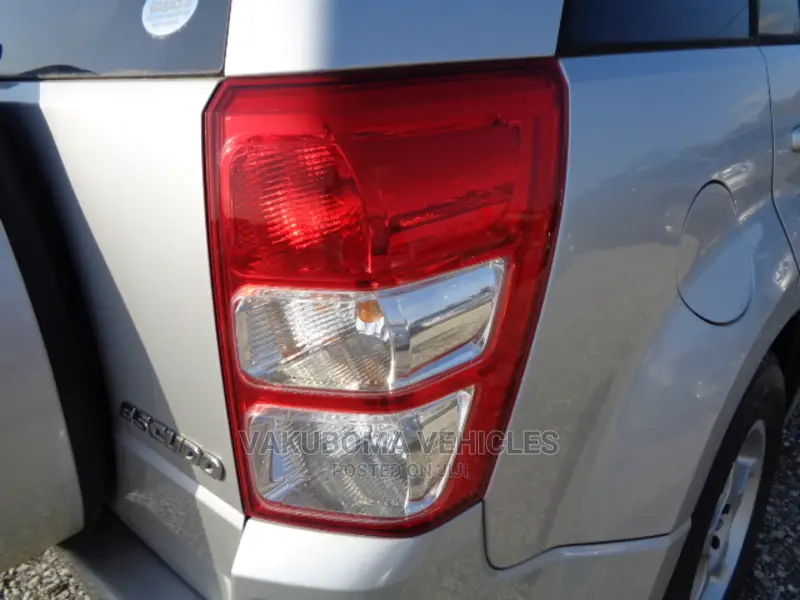 Suzuki Escudo 2005 Silver