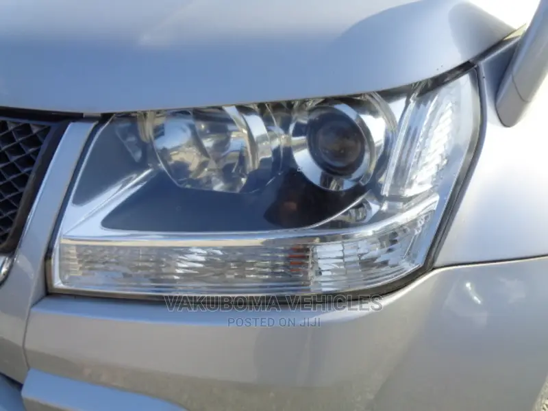 Suzuki Escudo 2005 Silver