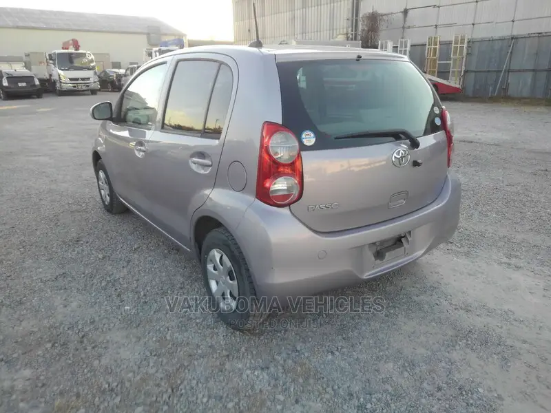 Toyota Passo 2010 Gray