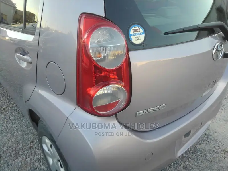 Toyota Passo 2010 Gray