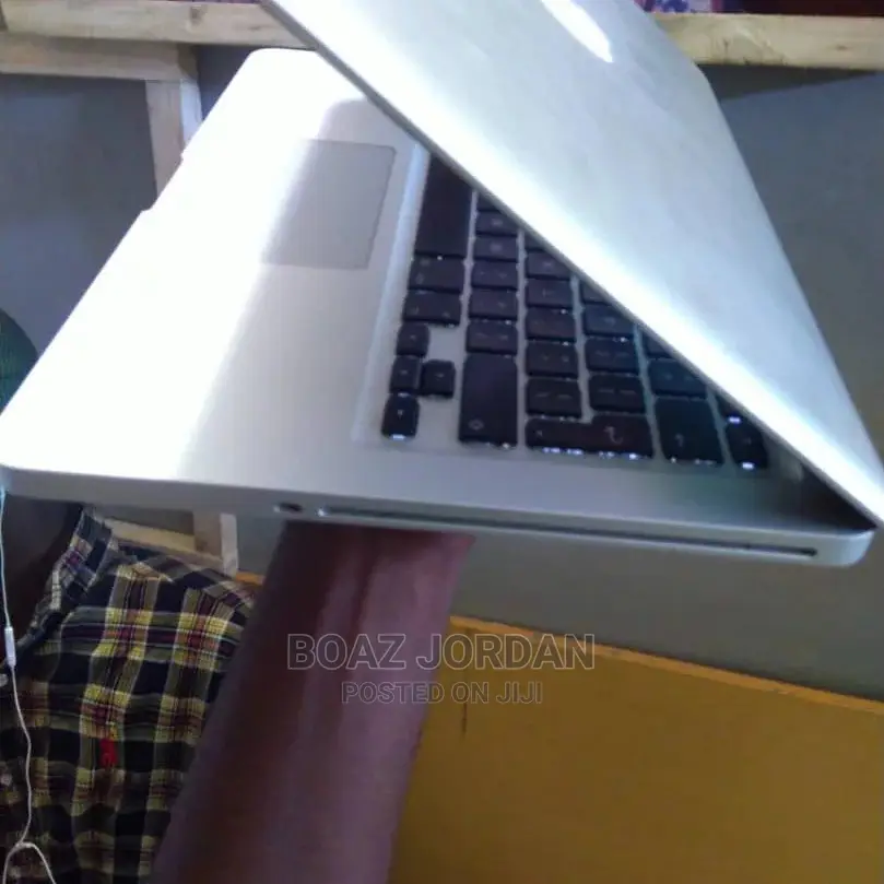 Laptop Apple MacBook 2015 8GB Intel Core I5 SSD 500GB