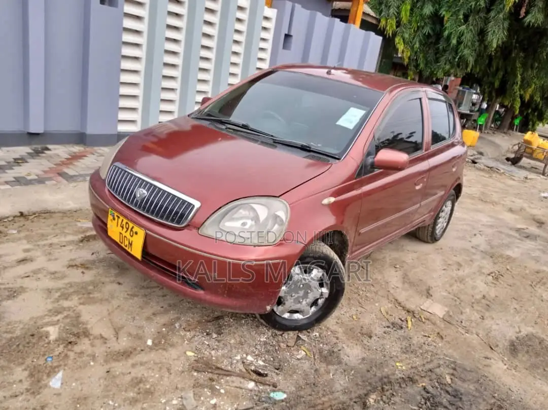 Toyota Vitz 2002 Brown