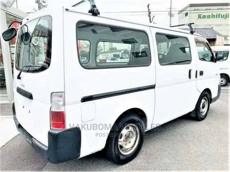 Isuzu Como Van