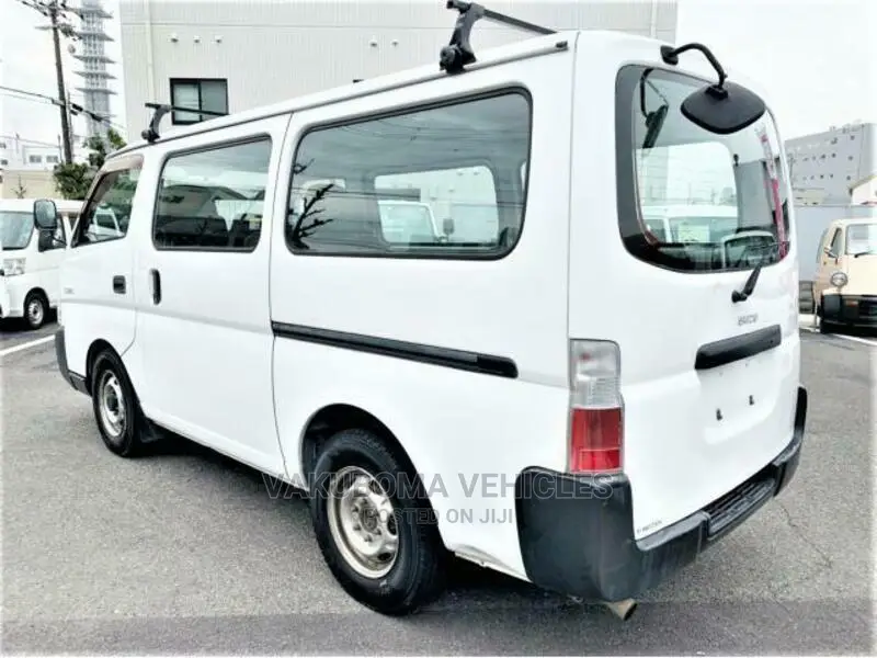 Isuzu Como Van