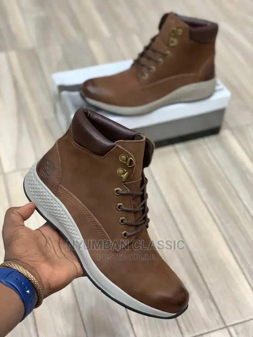 Boots Sheos Original