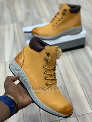 Boots Sheos Original