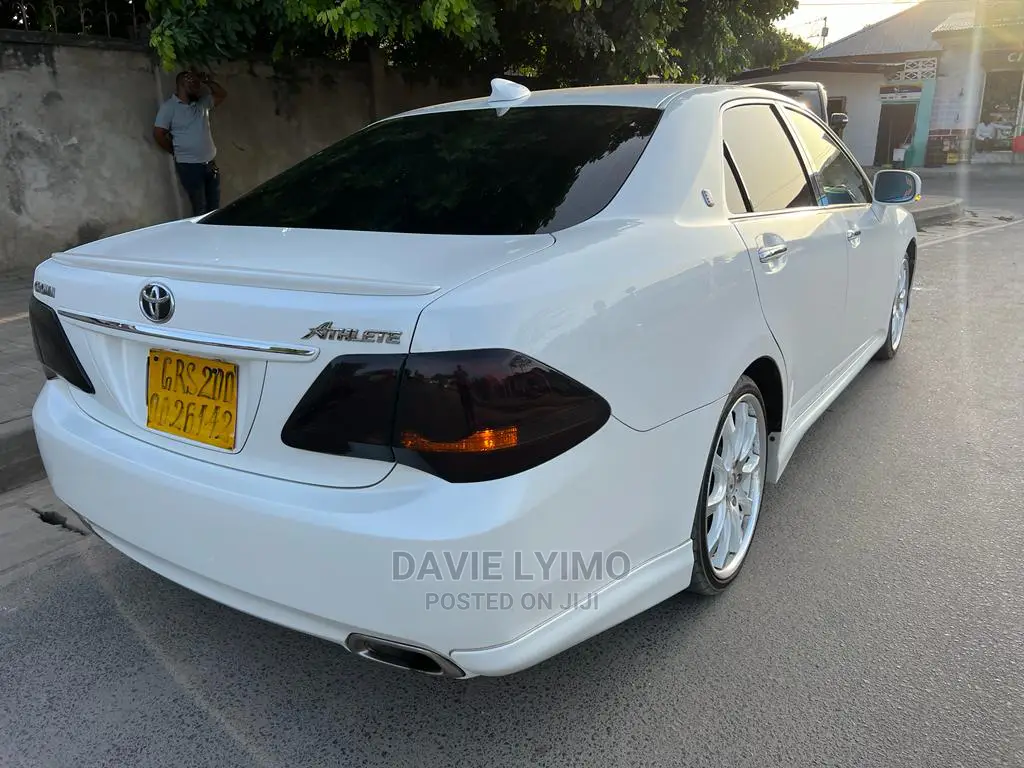 Toyota Crown 2009 Pearl