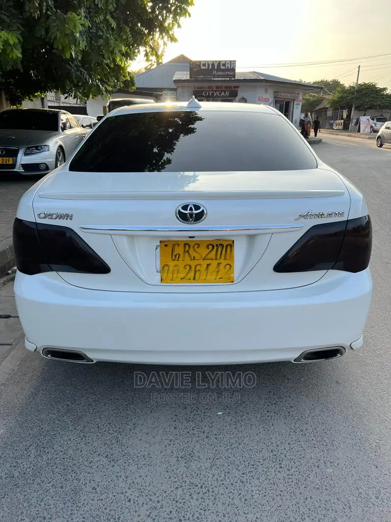 Toyota Crown 2009 Pearl