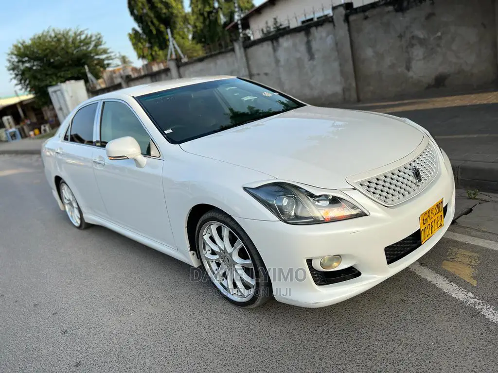 Toyota Crown 2009 Pearl