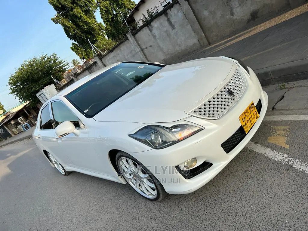 Toyota Crown 2009 Pearl