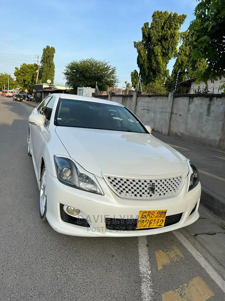 Toyota Crown 2009 Pearl