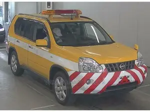 Nissan X-Trail 2010 Yellow
