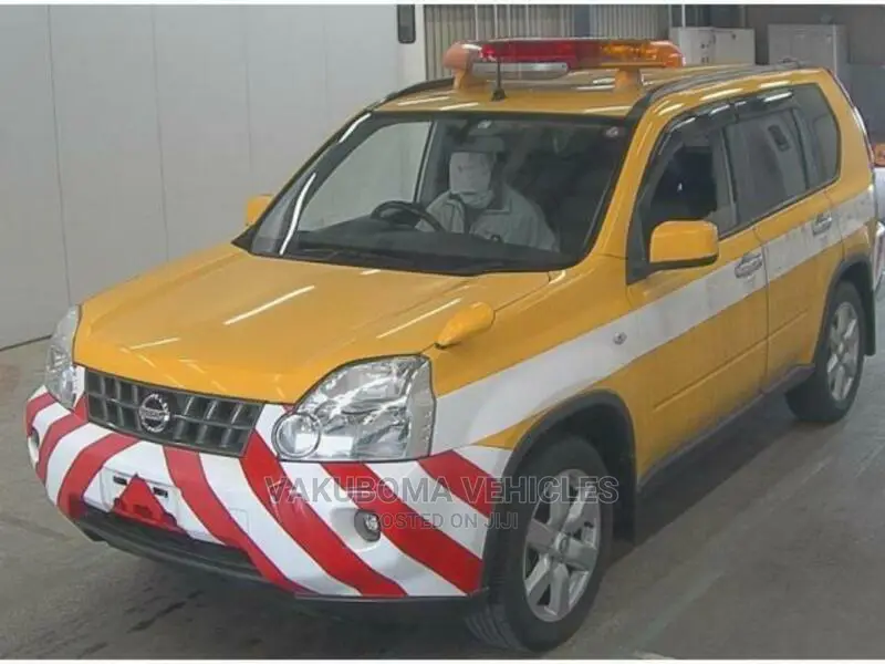 Nissan X-Trail 2010 Yellow