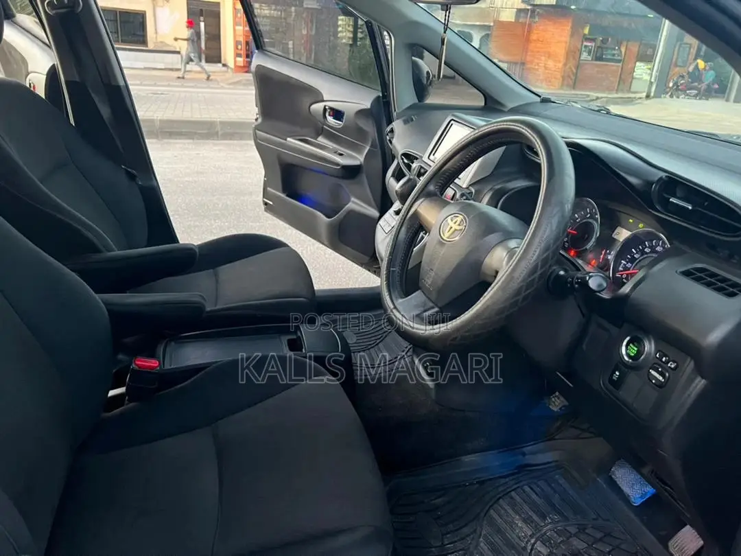 Toyota Wish 2010 Black