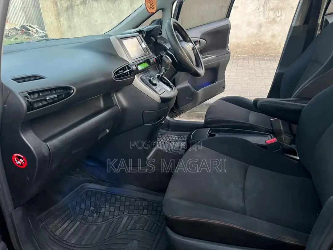 Toyota Wish 2010 Black