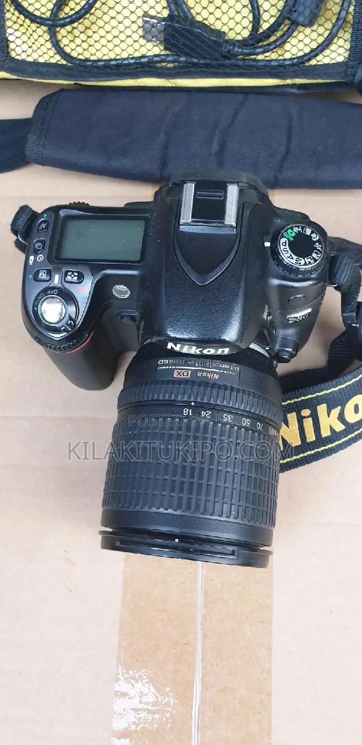 Nikon D80 Clean Lens 18-135