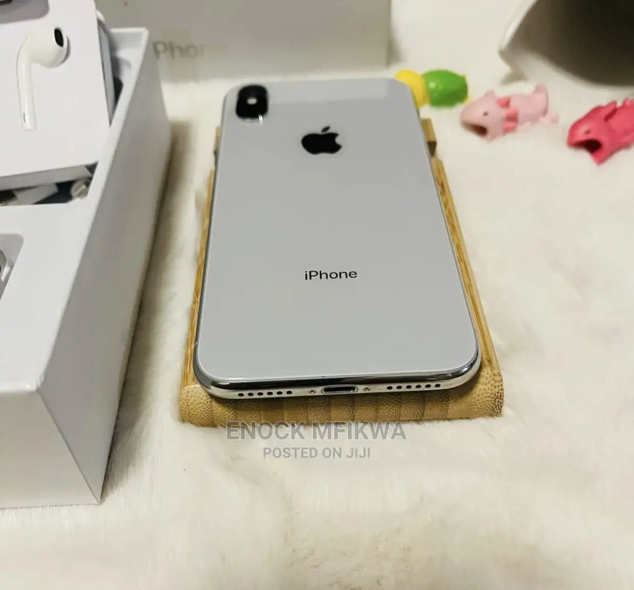 New Apple iPhone X 64 GB White