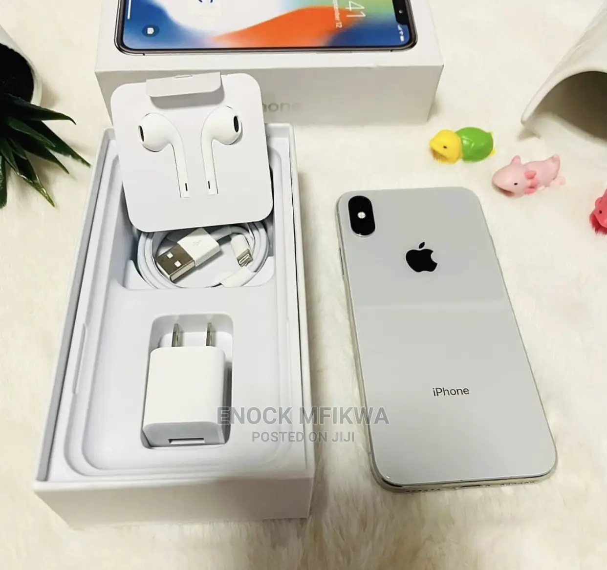 New Apple iPhone X 64 GB White