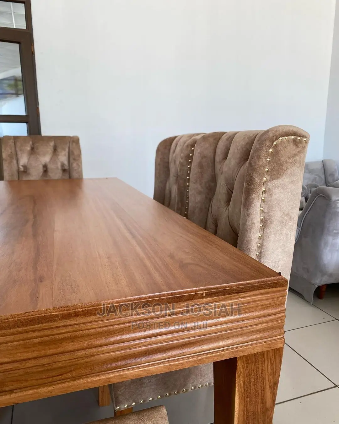 Dinning Table