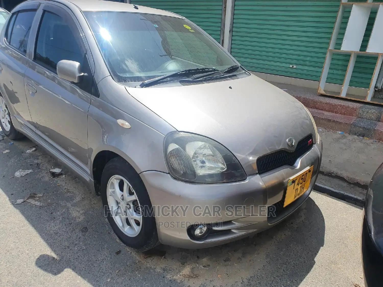 Toyota Vitz 2002 Gray
