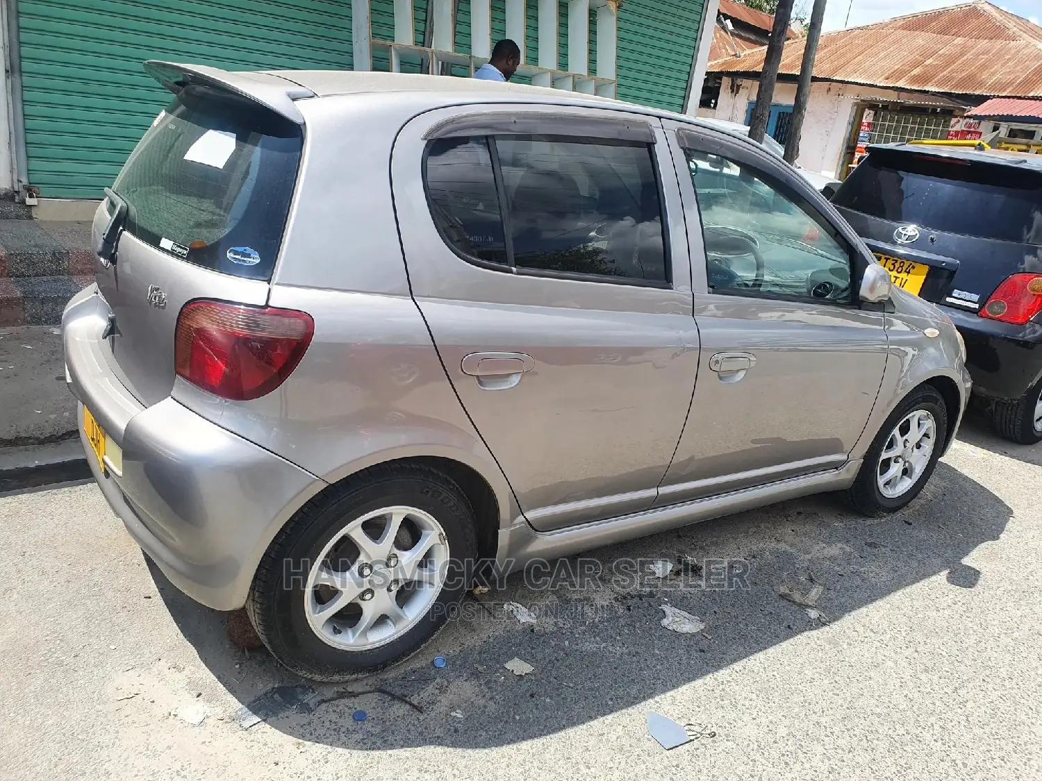 Toyota Vitz 2002 Gray