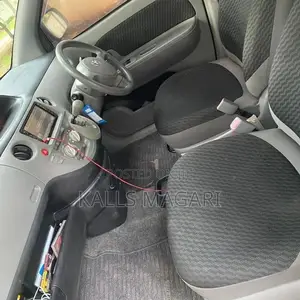 Toyota Sienta 2008 Silver