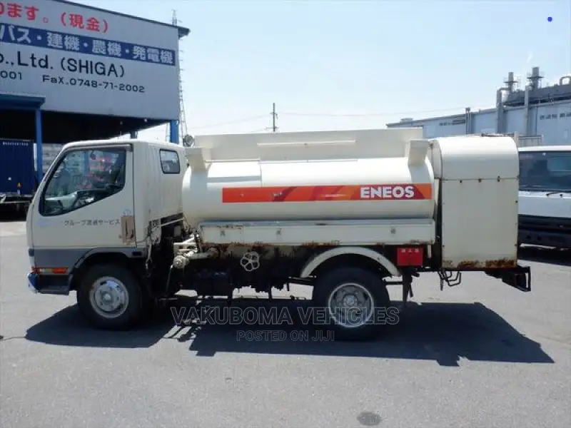 Mitsubishi Canter Lory Tank