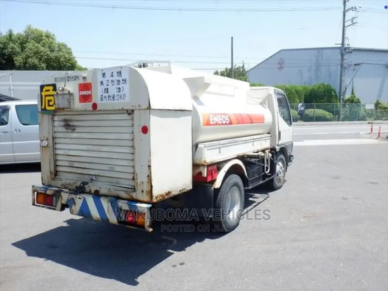 Mitsubishi Canter Lory Tank