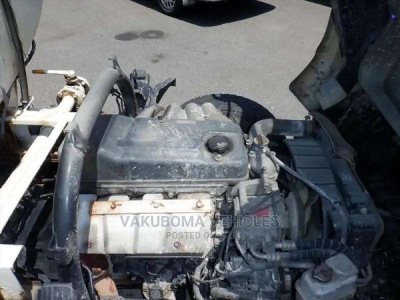 Mitsubishi Canter Lory Tank