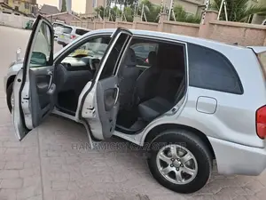 Toyota RAV4 Automatic 2003 Silver