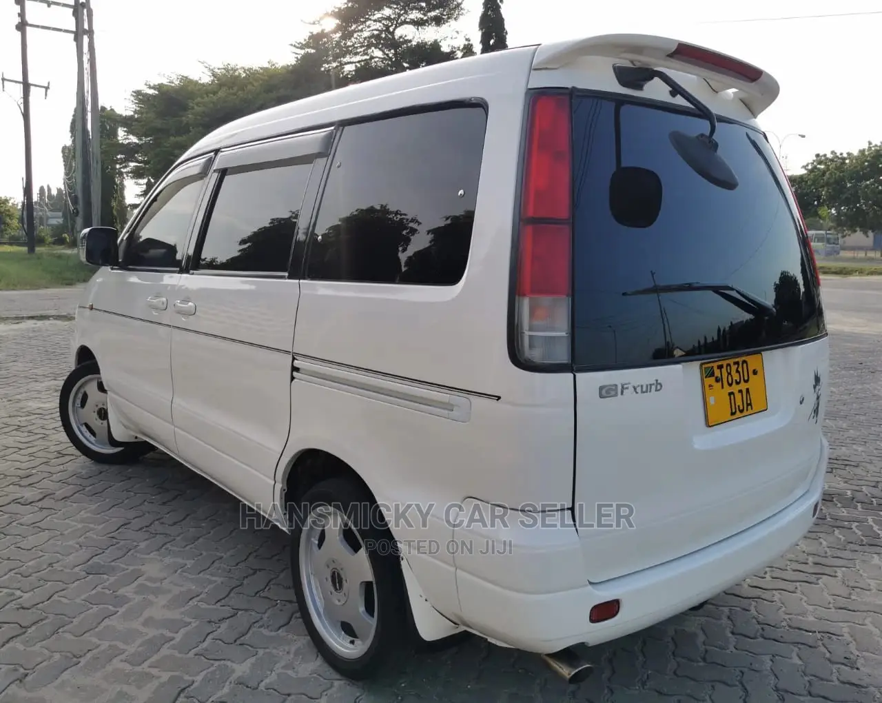 Toyota Noah 2001 White