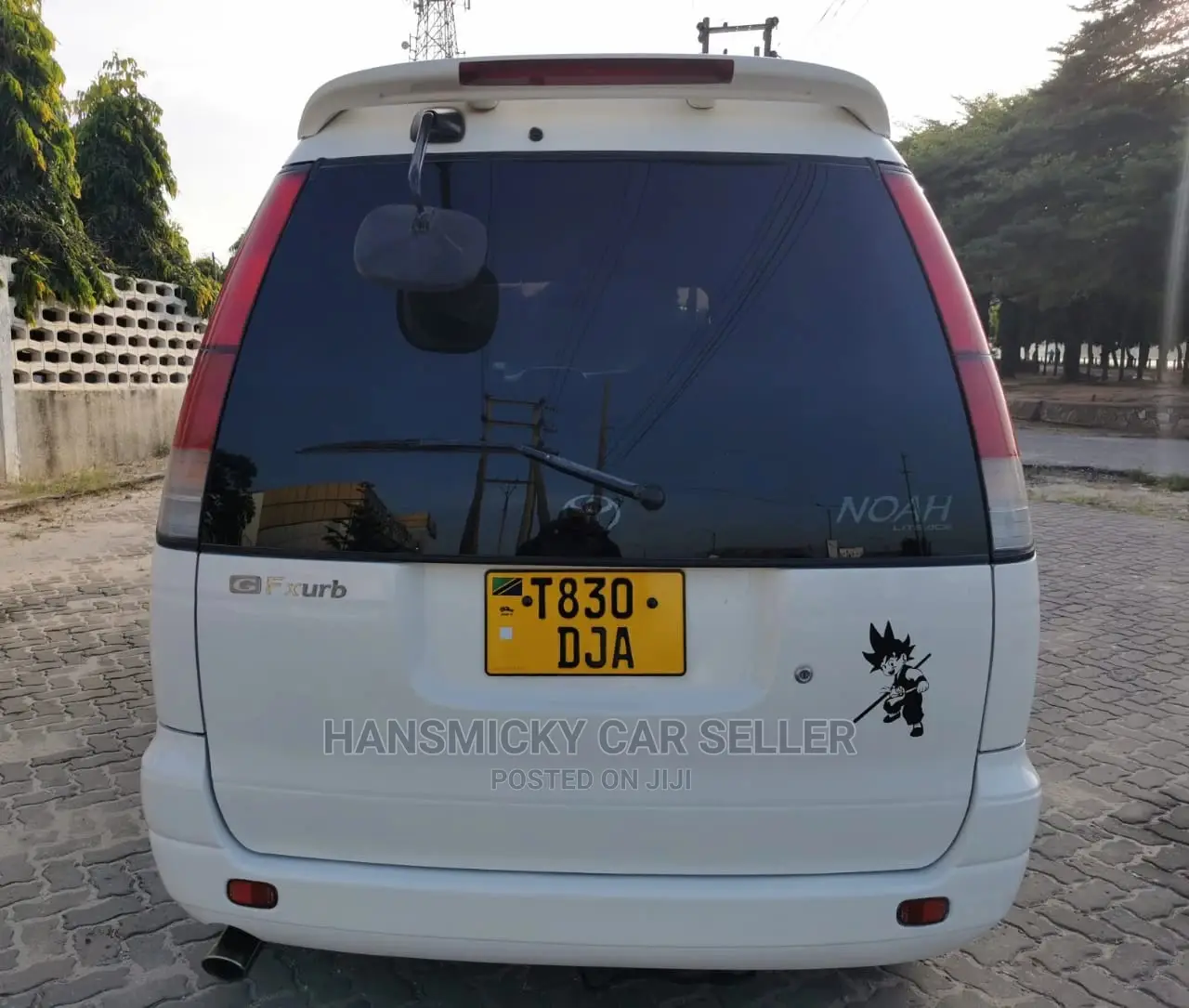 Toyota Noah 2001 White