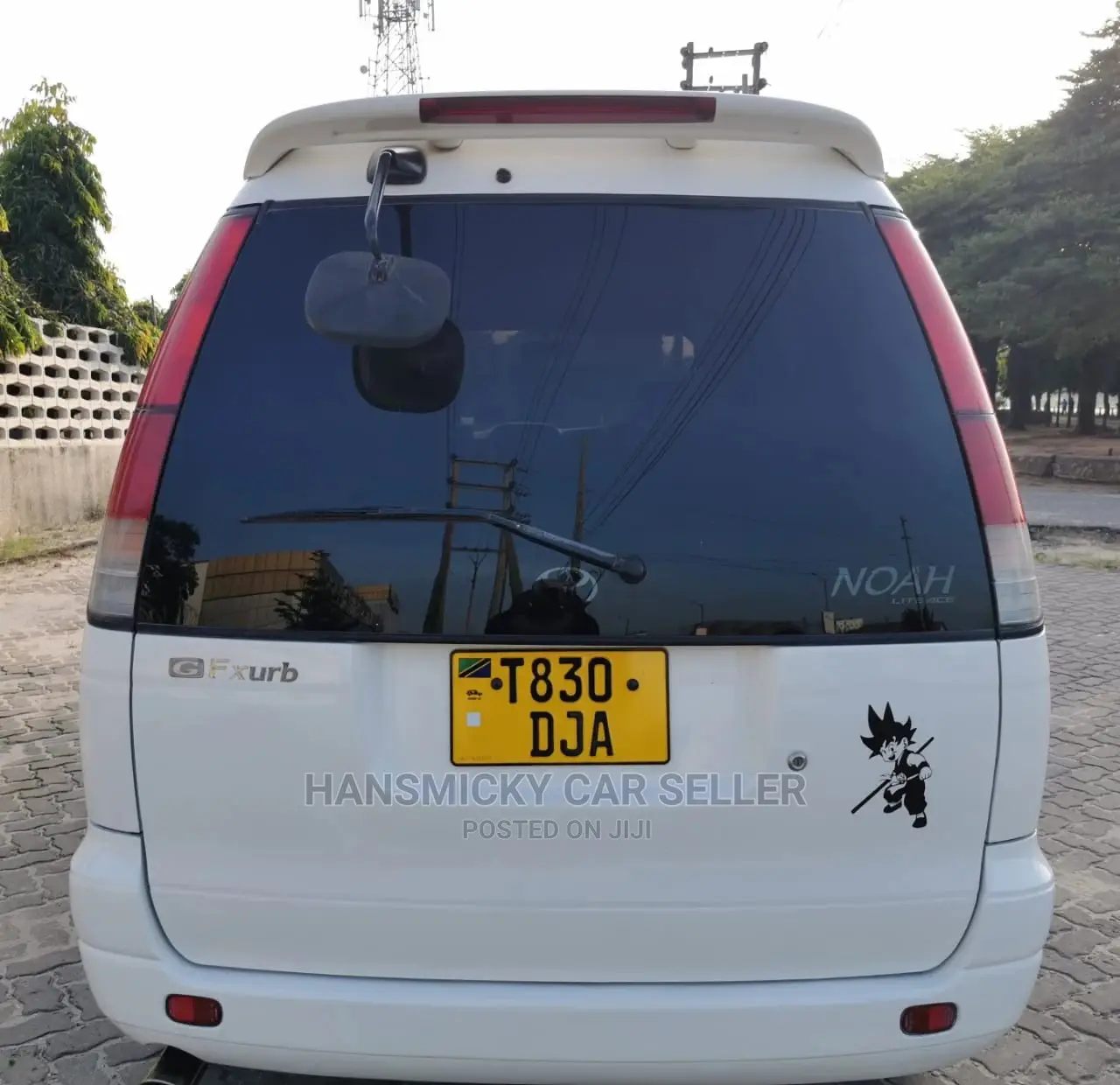 Toyota Noah 2001 White