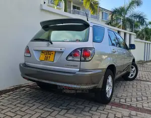 Toyota Harrier 2001 Silver