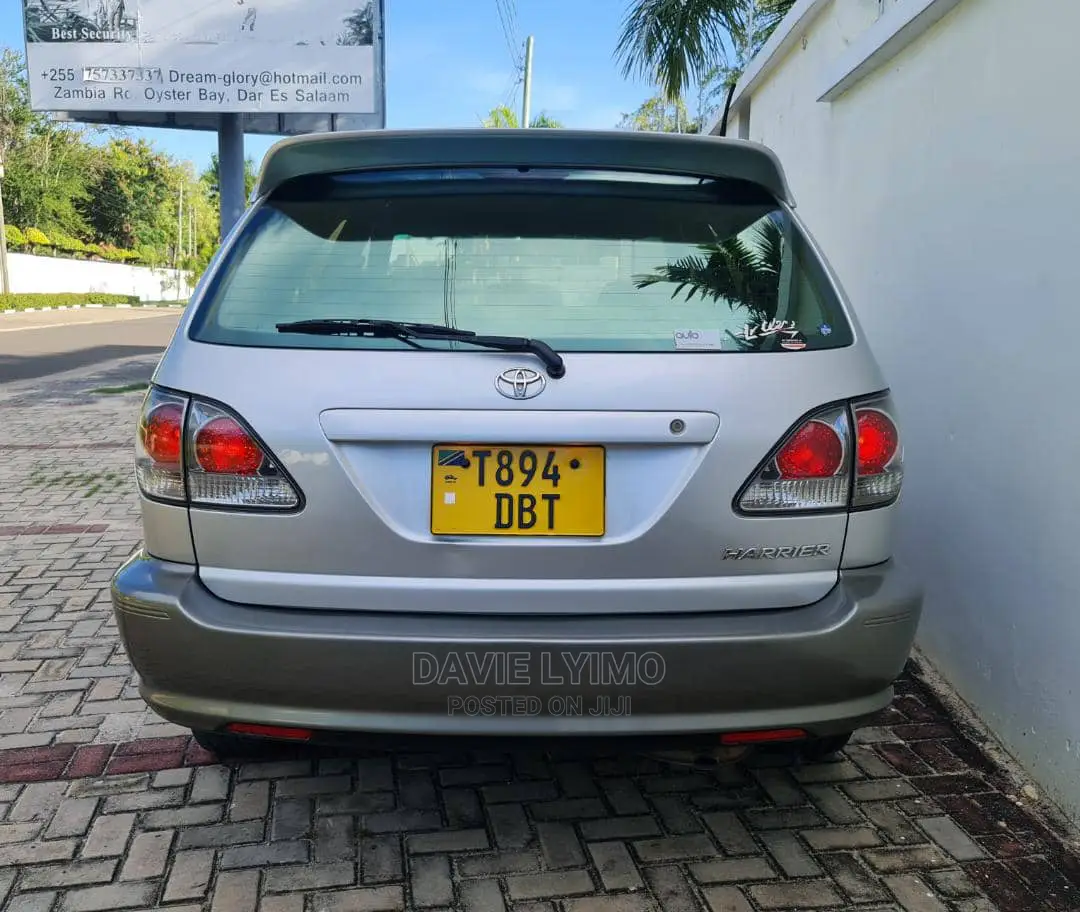 Toyota Harrier 2001 Silver