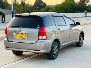 Toyota Wish 2005 Silver