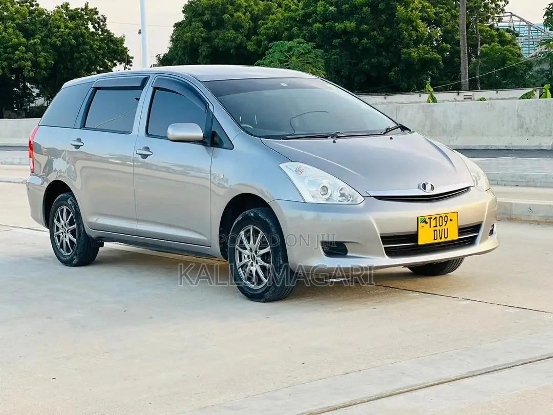 Toyota Wish 2005 Silver