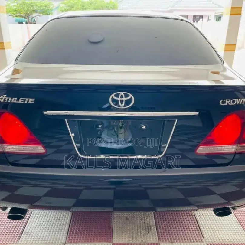 Toyota Crown 2005 Black