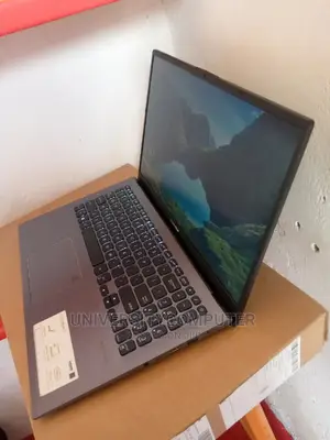 Laptop Asus VivoBook S550CM 8GB Intel Core I3 SSD 128GB