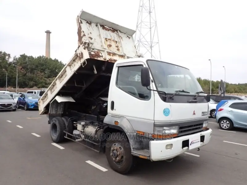 Mitsubishi Fighter Mignon Dump