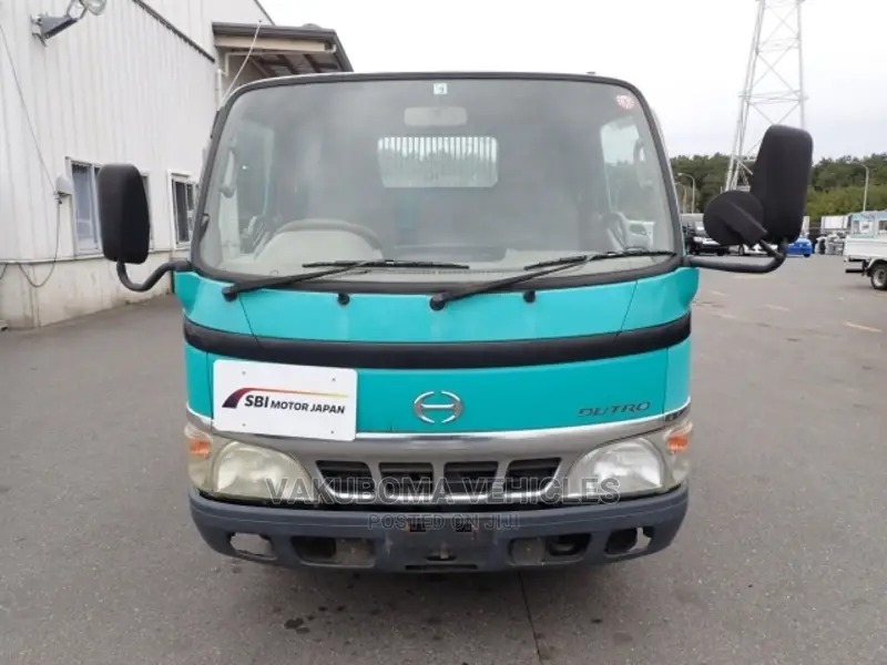 Hino Dutro Truck