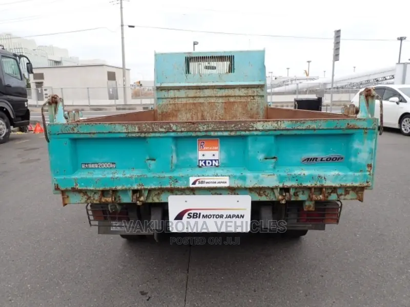 Hino Dutro Truck